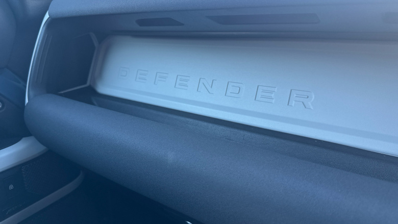 Land Rover Defender 3.0 D250 X-Dynamic SE 90 3dr Auto Diesel Estate